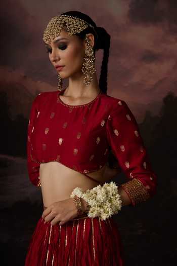 Buy_Swatti Kapoor_Red Round Neck Huda Floral Woven Blouse _Online_at_Aza_Fashions