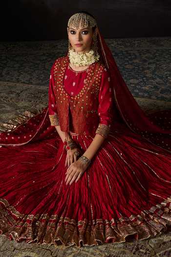 Shop_Swatti Kapoor_Red Chanderi, Silk Collared Noor Embroidered Gilet _Online_at_Aza_Fashions