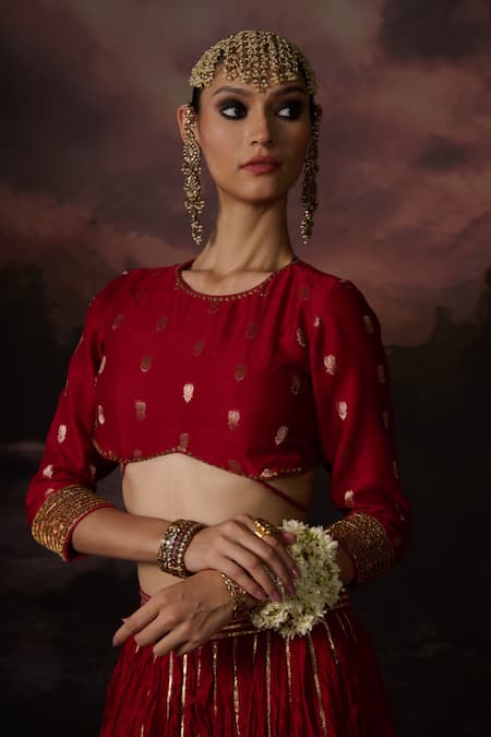 Swatti Kapoor_Red Embroidery, Zari Round Neck Noor Skirt Set _Online_at_Aza_Fashions