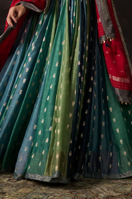 Swatti Kapoor_Blue Zari Inaya Floral Woven Lehenga _Online_at_Aza_Fashions