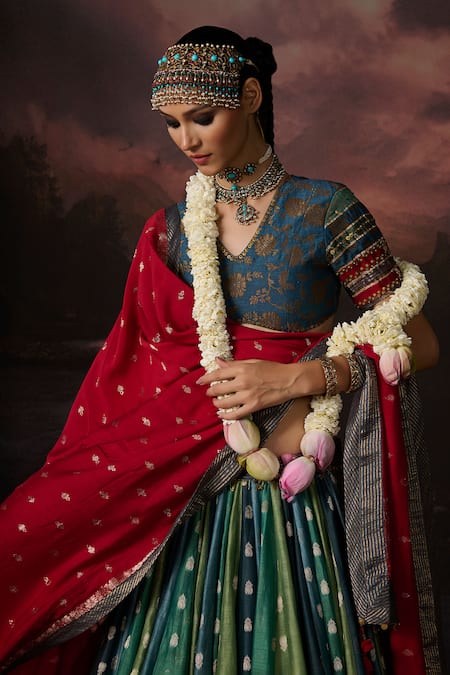 Swatti Kapoor_Red Zari Soha Embroidered Dupatta _at_Aza_Fashions