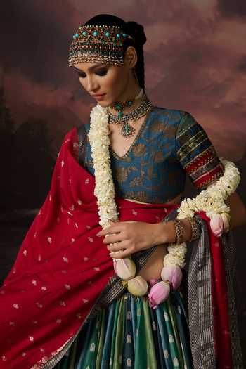 Buy Swatti Kapoor Blue Mukaish Zari, Embroidery V-neck Inaya Floral Woven Lehenga Set Buy_Swatti Kapoor_Blue Mukaish Zari, Embroidery V-neck Inaya Floral Woven Lehenga Set