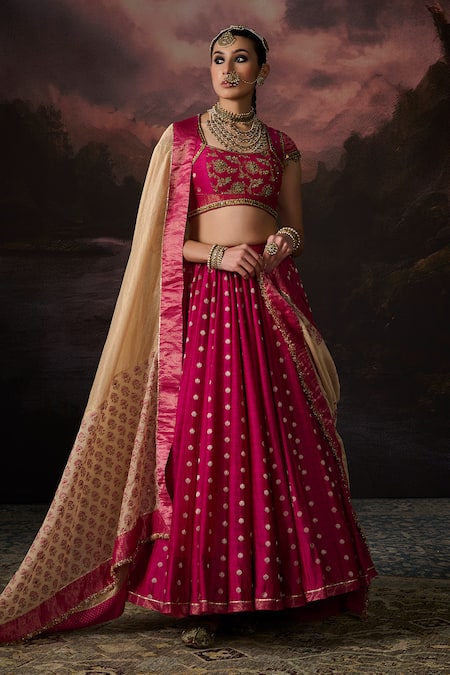 Shop Swatti Kapoor Pink Zari Floral Woven Skirt Online at Aza Fashions Shop_Swatti Kapoor_Pink Zari Floral Woven Skirt _Online_at_Aza_Fashions