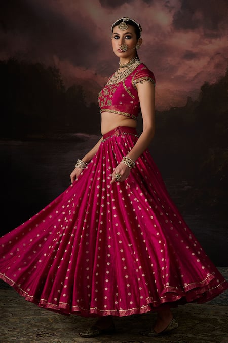 Swatti Kapoor_Pink Embroidery, Zari Round Neck Handwoven Lehenga Set _Online_at_Aza_Fashions