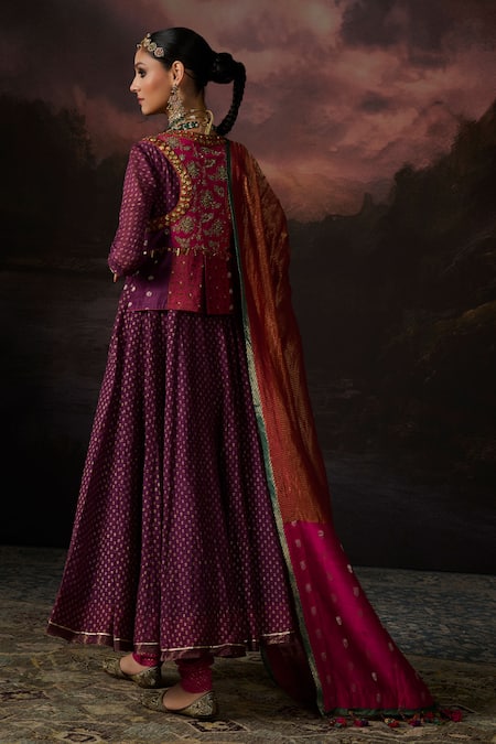 Shop Swatti Kapoor Multi Color V-neck Abeer Gilet at Aza Fashions Shop_Swatti Kapoor_Multi Color V-neck Abeer Gilet _at_Aza_Fashions