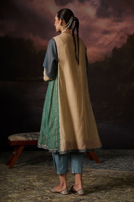 Shop Swatti Kapoor Blue Zari Round Neck Tara Handwoven Kurta at Aza Fashions Shop_Swatti Kapoor_Blue Zari Round Neck Tara Handwoven Kurta _at_Aza_Fashions