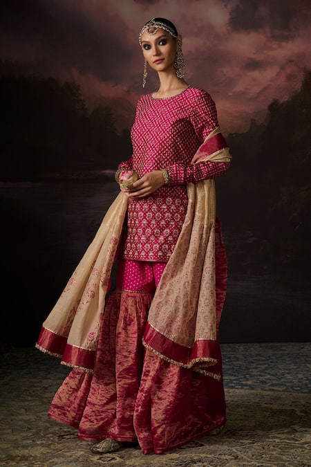 Swatti Kapoor Pink Chanderi Sequins, Zari, Embroidery Round Aafreen Floral Woven Kurta Set Online at Aza Fashions Swatti Kapoor_Pink Chanderi Sequins, Zari, Embroidery Round Aafreen Floral Woven Kurta Set _Online_at_Aza_Fashions