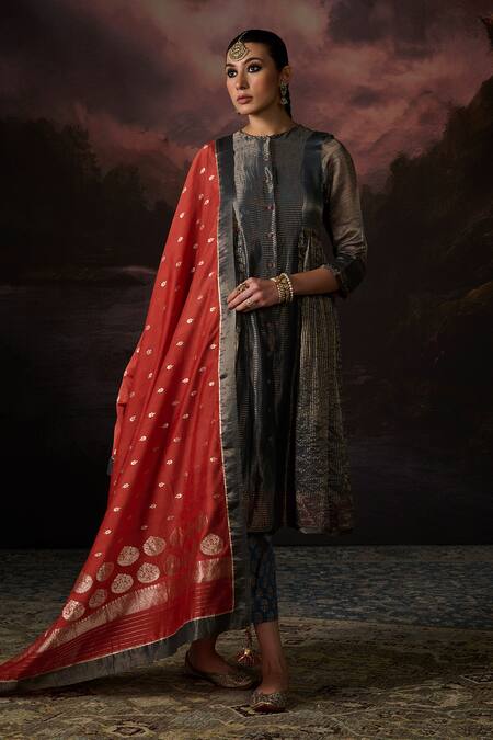 Buy Swatti Kapoor Orange Mona Floral Woven Dupatta Online at Aza Fashions Buy_Swatti Kapoor_Orange Mona Floral Woven Dupatta _Online_at_Aza_Fashions