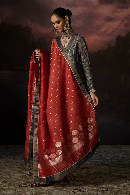 Swatti Kapoor_Blue Zari, Embroidery Round Neck Hina Stripe Woven Kurta Set _Online_at_Aza_Fashions