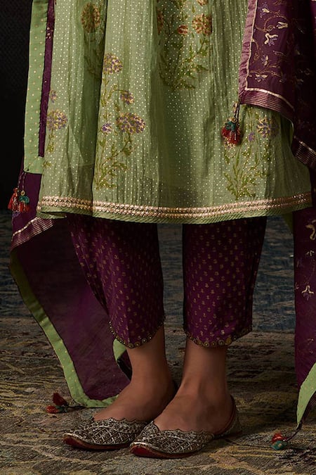 Swatti Kapoor_Green Chanderi, Cotton Embroidery Round Neck Fariha Kurta Set _Online_at_Aza_Fashions