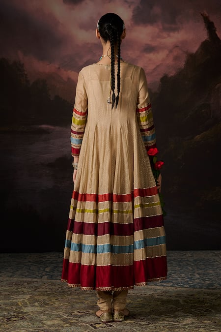 Swatti Kapoor Iffat Plain Churidar 