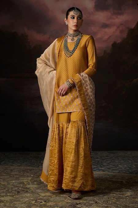 Swatti Kapoor Yellow Chanderi Embroidery, Zari Round Neck Firoz Floral Print Kurta Set 