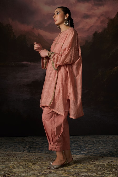 Buy_Swatti Kapoor_Pink Chanderi Embroidery Round Neck Zia Woven Kaftan _Online_at_Aza_Fashions