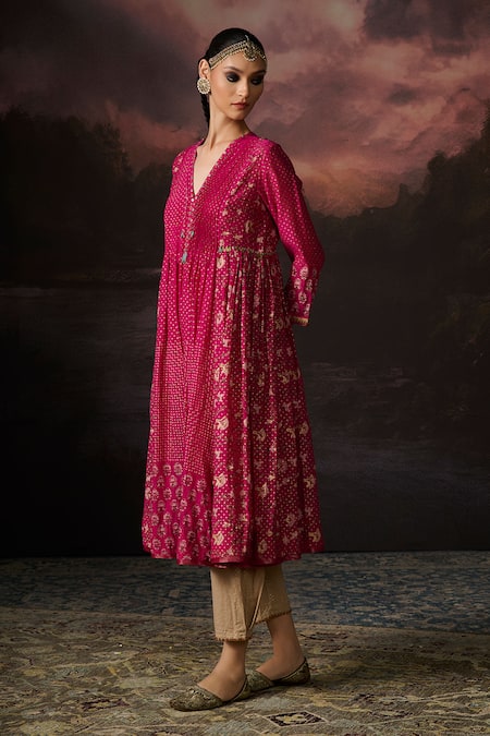 Shop Swatti Kapoor Pink Cotton Embroidery V-neck Zoya Woven Kurta Set Online at Aza Fashions Shop_Swatti Kapoor_Pink Cotton Embroidery V-neck Zoya Woven Kurta Set _Online_at_Aza_Fashions