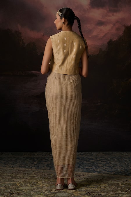 Swatti Kapoor Malik Floral Woven Gilet & Skirt Set 