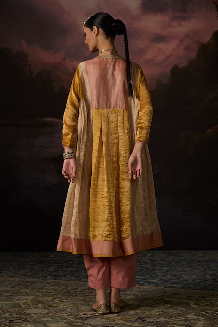 Swatti Kapoor Gul Stripe Woven Kurta 