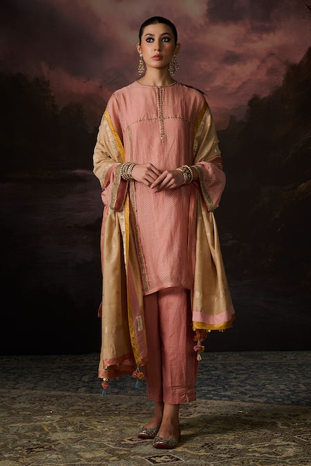 Swatti Kapoor_Yellow Tassels Zakir Floral Woven Dupatta _Online_at_Aza_Fashions