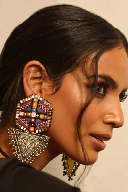 NAKHREWAALI Multi Color Embroidery Banajaran Earrings 