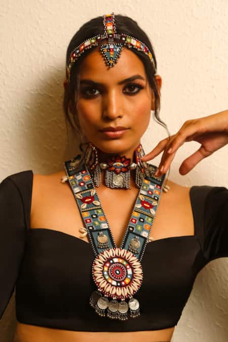 NAKHREWAALI_ Ghamagham Embroidered Necklace _Online_at_Aza_Fashions