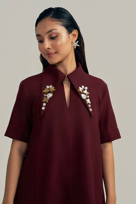 Neetiandmudita_Burgundy Crepe Collared Merlot Edge Top _Online_at_Aza_Fashions