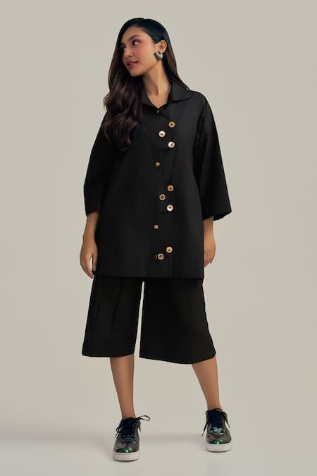 Buy Neetiandmudita Black Cotton Collared Placket Play Shorts Co-ord Set Online at Aza Fashions Buy_Neetiandmudita_Black Cotton Collared Placket Play Shorts Co-ord Set _Online_at_Aza_Fashions