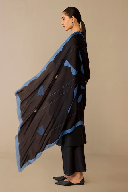 Buy_Ampm_Black Chanderi Embroidery Round Neck Shaza Kurta Set _Online_at_Aza_Fashions