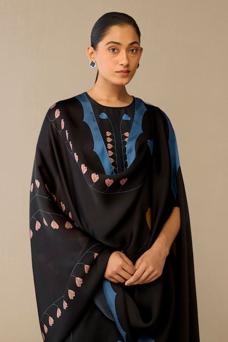 Buy_Ampm_Black Chanderi Embroidery Round Neck Shaza Kurta Set 