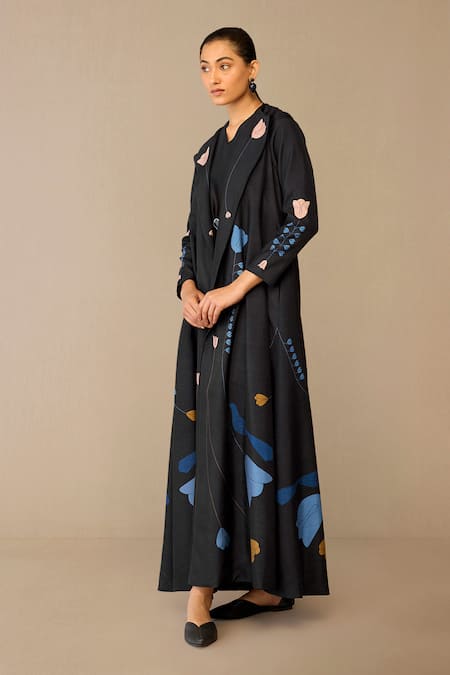 Shop_Ampm_Black Silk Embroidery V-neck Fiza Abaya Kurta Set 