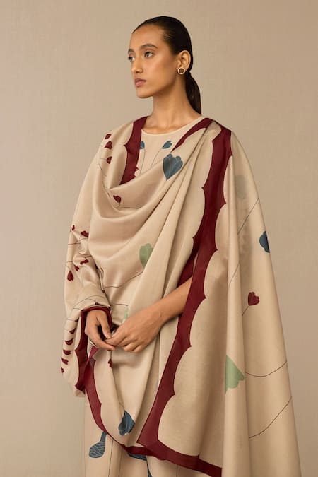 Buy_Ampm_Beige Chanderi Embroidery Round Neck Azran Kurta Set 