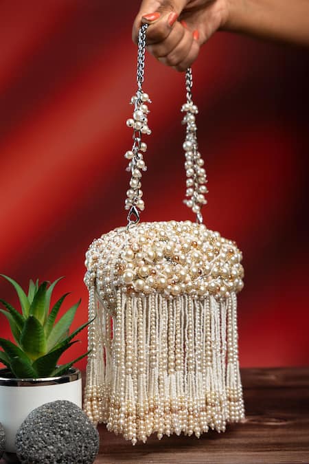 Nayaab By Sonia Pearl Drizzle Radiance Potli 