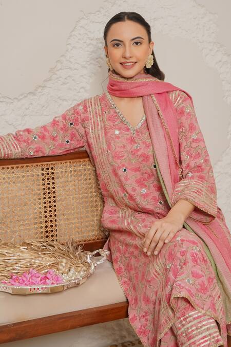 Nemaani_Pink Modal, Cotton Gota Patti, Mirrors V-neck Saanjh Hand Block Print Kurta Set _at_Aza_Fashions