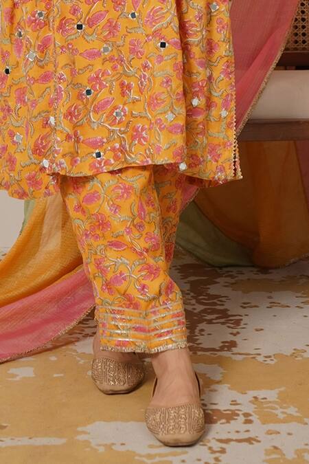 Nemaani_Yellow Modal, Cotton Gota Patti, Mirrors Square Noor Hand Block Print Kurta Set _Online_at_Aza_Fashions