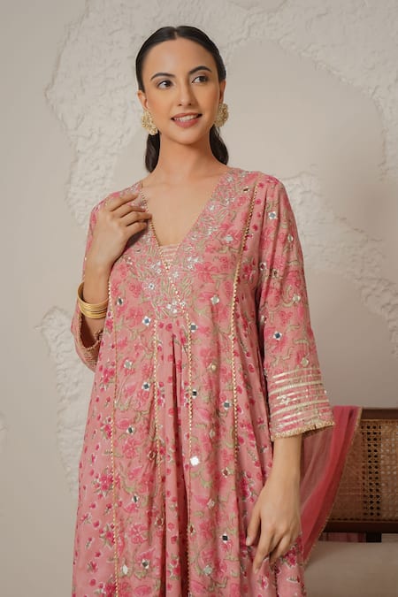 Nemaani_Pink Modal, Cotton Gota Patti, Mirrors V-neck Ira Hand Block Print Kurta Set _Online_at_Aza_Fashions