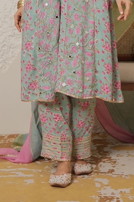 Nemaani_Blue Modal, Cotton Gota Patti, Mirrors V-neck Ira Hand Block Print Kurta Set _Online_at_Aza_Fashions