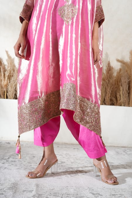 Buy_Vedika Soni_Pink Tissue, Cotton, Crepe Embroidery V-neck Kaftan Set 