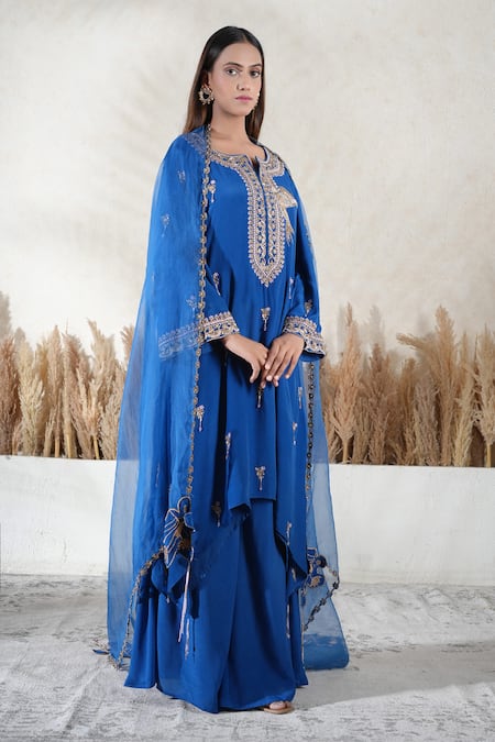 Buy_Vedika Soni_Blue Crepe, Organza Embroidery Keyhole Neck Kurta Set _Online_at_Aza_Fashions