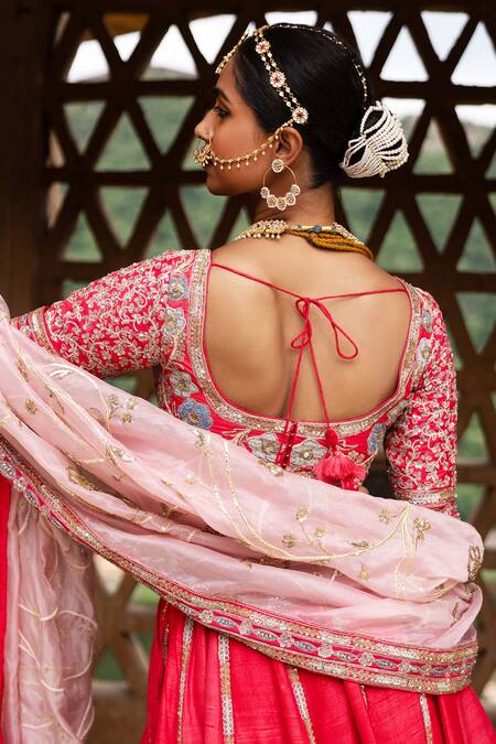 Buy_Aangan By Parul_Red Silk Embroidery Leaf Neck Floral Whispers Lehenga Set _Online_at_Aza_Fashions