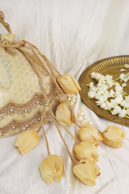 Buy_Soho Boho Studio By Aarti Thakur_White Embroidery, Sequins, Cut Work Potli Bag _Online_at_Aza_Fashions