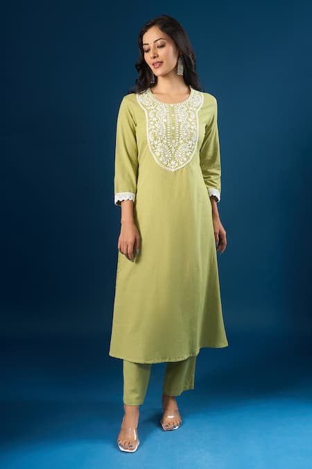 Buy_Naintara Bajaj_Green Cotton Embroidery Round Neck Thread Kurta Set _Online_at_Aza_Fashions