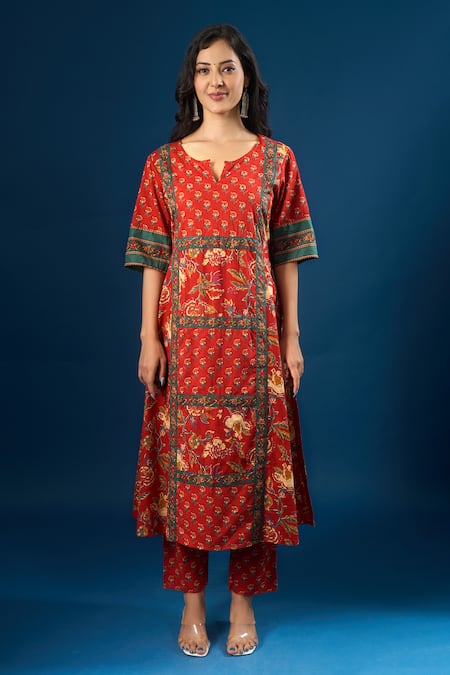 Naintara Bajaj_Red Cotton Embroidery Keyhole Neck Floral Print Kurta Pant Set _Online_at_Aza_Fashions