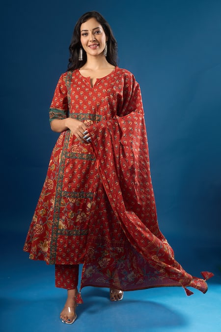 Buy_Naintara Bajaj_Red Cotton Embroidery Keyhole Neck Floral Print Kurta Pant Set _Online_at_Aza_Fashions