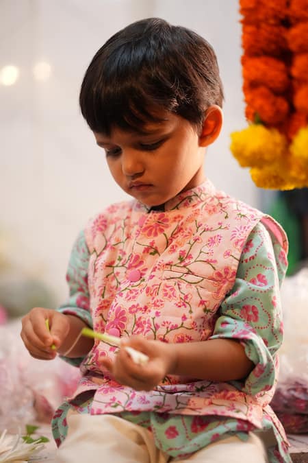 Love The World Today Pink Cotton Gul Floral Print Kurta And Bundi Set 