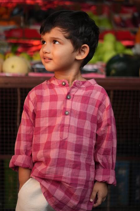 Love The World Today_Pink Cotton Mithaas Checkered Kurta And Off White Pant Set_at_Aza_Fashions