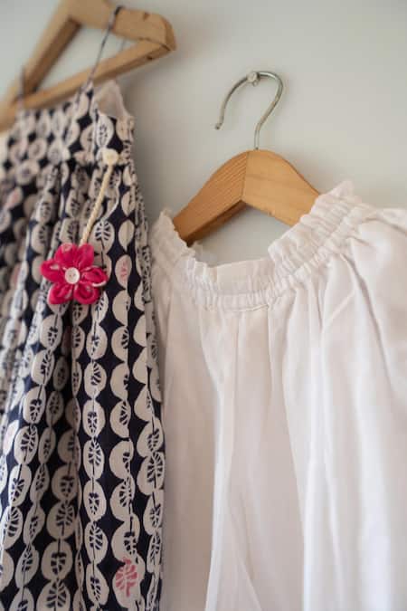 Buy_Love The World Today_Black Cotton Fabric Flowers Nila Monstera Print Kurta Set_Online_at_Aza_Fashions