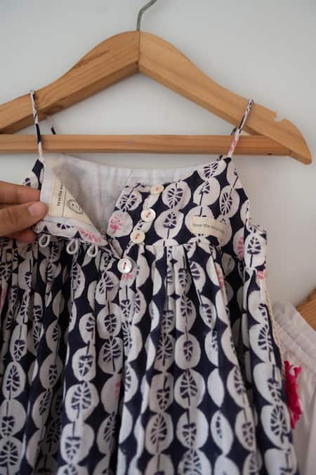 Shop_Love The World Today_Black Cotton Fabric Flowers Nila Monstera Print Kurta Set_Online_at_Aza_Fashions