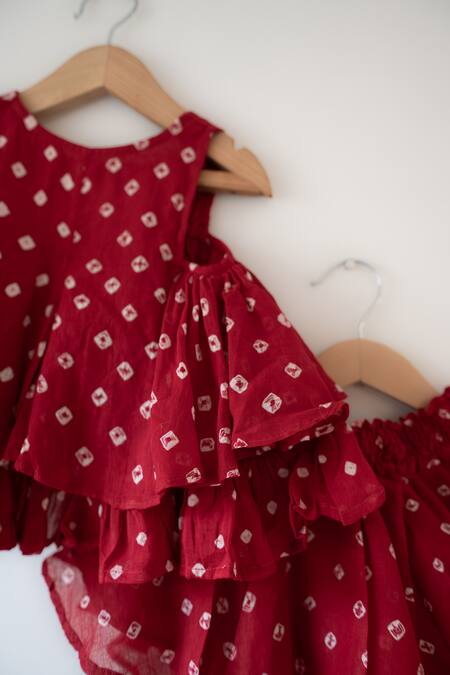 Buy Love The World Today Red Cotton Gulal Bandhani Top And Skirt Set Online at Aza Fashions Buy_Love The World Today_Red Cotton Gulal Bandhani Top And Skirt Set _Online_at_Aza_Fashions