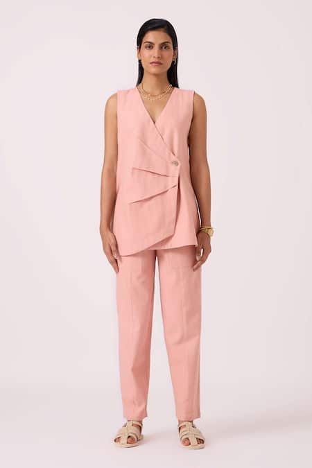The Summer House Pink Cotton, Twill V-neck Karenin Handwoven Top Online at Aza Fashions The Summer House_Pink Cotton, Twill V-neck Karenin Handwoven Top _Online_at_Aza_Fashions