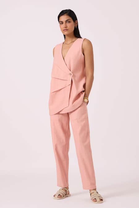 Buy The Summer House Pink Cotton, Twill V-neck Karenin Handwoven Top Online at Aza Fashions Buy_The Summer House_Pink Cotton, Twill V-neck Karenin Handwoven Top _Online_at_Aza_Fashions