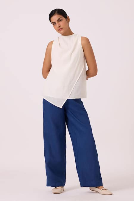 The Summer House_Off White Handloom Cotton Halter Neck Sonya Handwoven Top _Online_at_Aza_Fashions