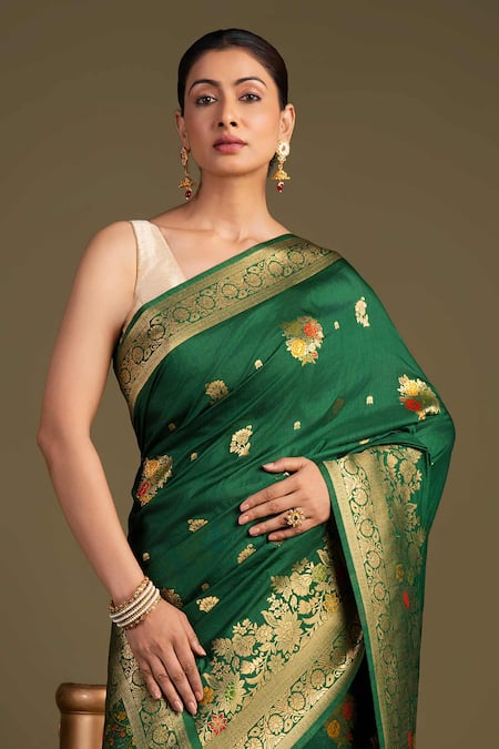Zal From Benaras Green Silk Pure Banarasi Handloom Saree With Unstitched Blouse Piece Online at Aza Fashions Zal From Benaras_Green Silk Pure Banarasi Handloom Saree With Unstitched Blouse Piece _Online_at_Aza_Fashions